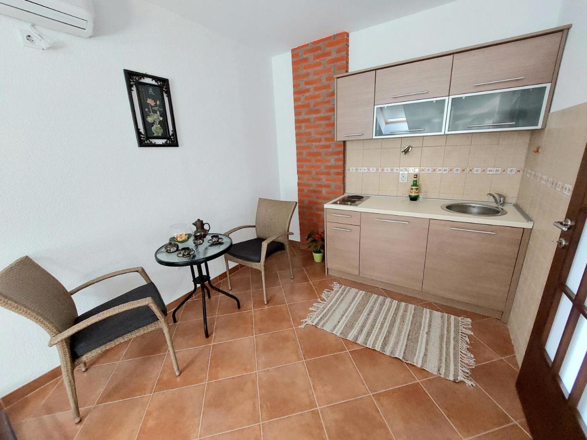 Apartman - Dobrota Sun Kotor Buitenkant foto